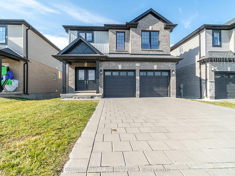 2591 Sheffield Blvd — Photo 3