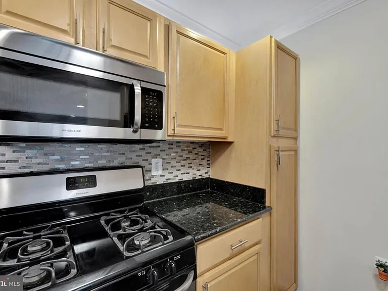13306 Kilmarnock Way #3 — Photo 8