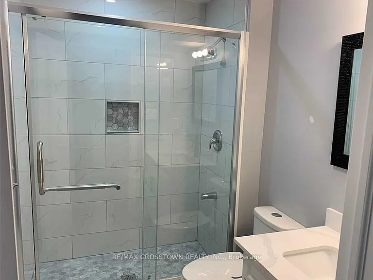 155 Chelsea Cres #2 — Photo 7