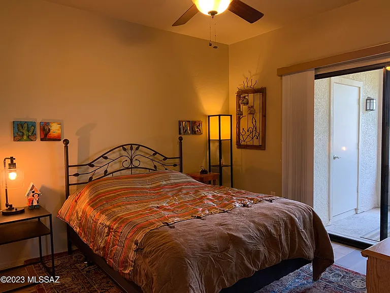 2550 E River Rd #16301 — Photo 15
