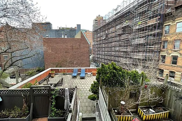 Rented by Sotheby's International Realty | media 4