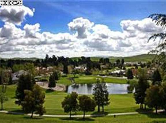 4th image of 3696 Deer Trail Dr