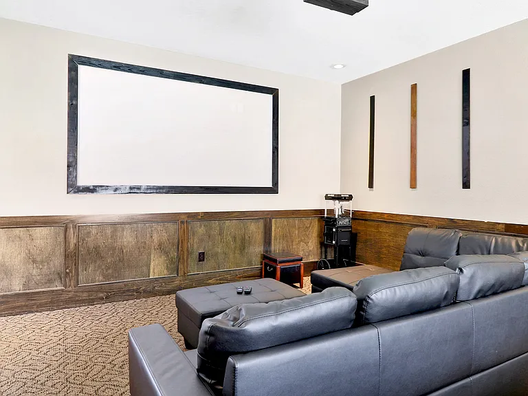 Mountain Ranch Apartments — Photo 38
