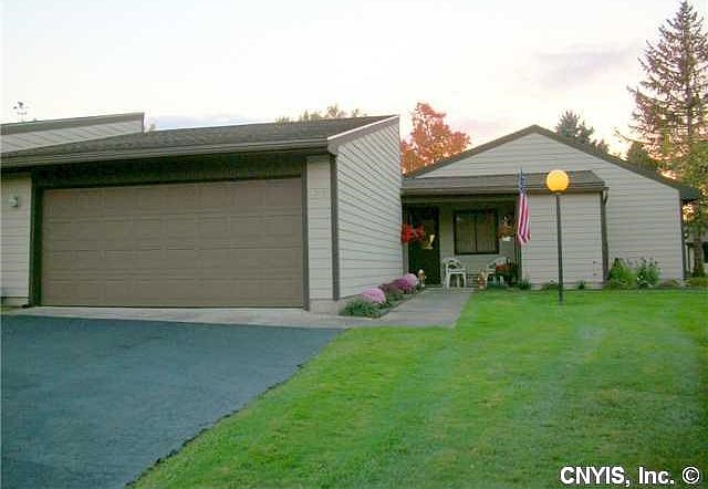 1st image of 755 Fairway Cir