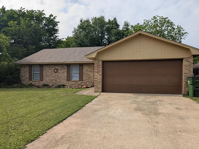 12419 Sparrow Ct — Photo 1