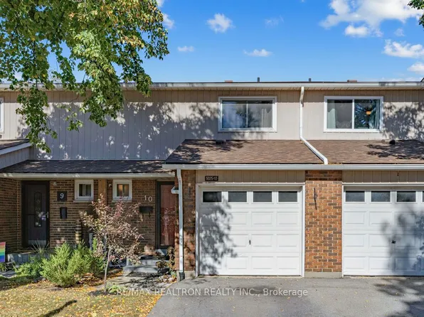 5025 Pinedale Ave #10, Burlington, ON L7L 5J6