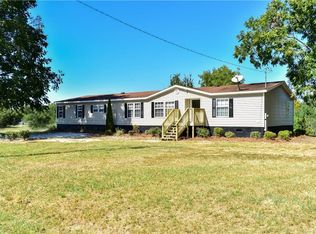 139 Lee Rd, Opelika, AL 36804