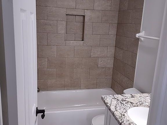 2nd image of 4866 Charlton Ct