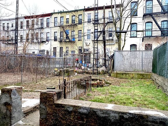 4th image of 314 Harman St APT 1