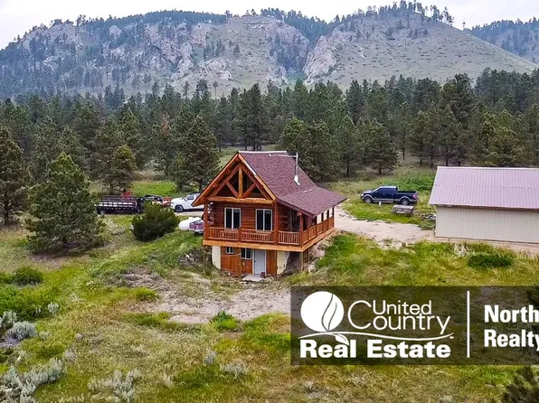 395 Square Butte Ln, Zortman, MT 59546