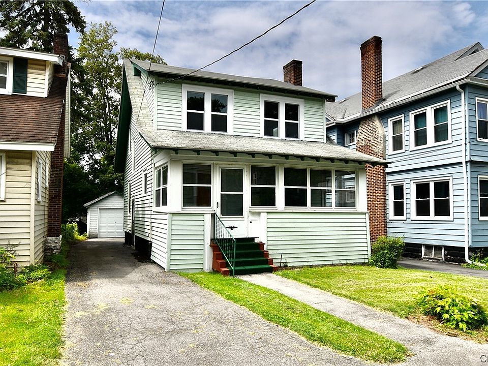 1st image of 412 Beattie St