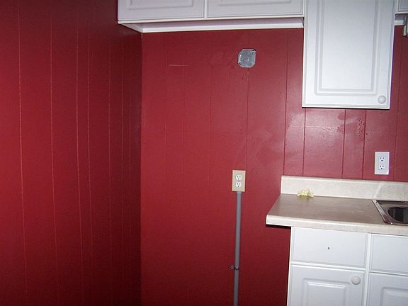 2nd image of 2546 Hodgenville Rd