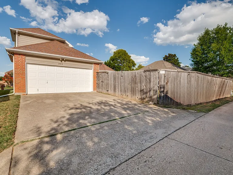 305 Boulder Creek Dr — Photo 24