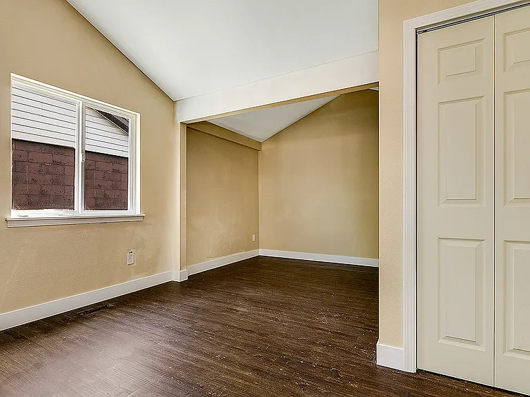 6204 S 118th Pl — Photo 17