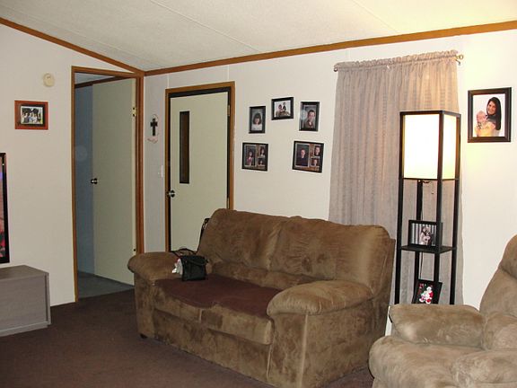 2nd image of 36 Walnut Ct