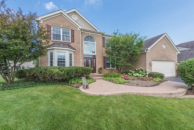 1st image of 295 Courtland Dr