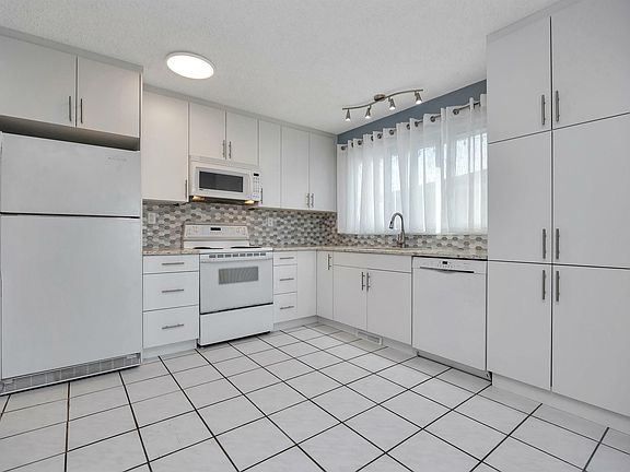 5th image of 2235 141st Ave NW