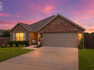 491 La Riata St, Fayetteville, AR 72730