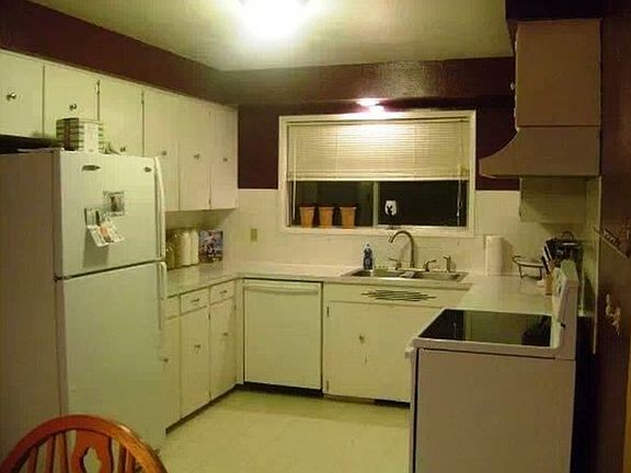 5th image of 320 S 10th Ave