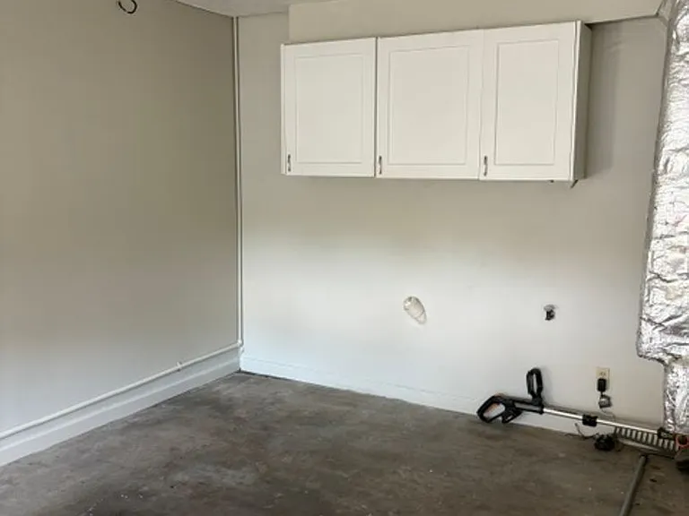 218 S Magnolia St — Photo 7