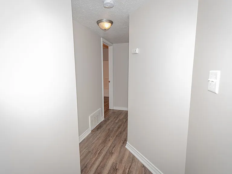 Parkview Apartments — Photo 9