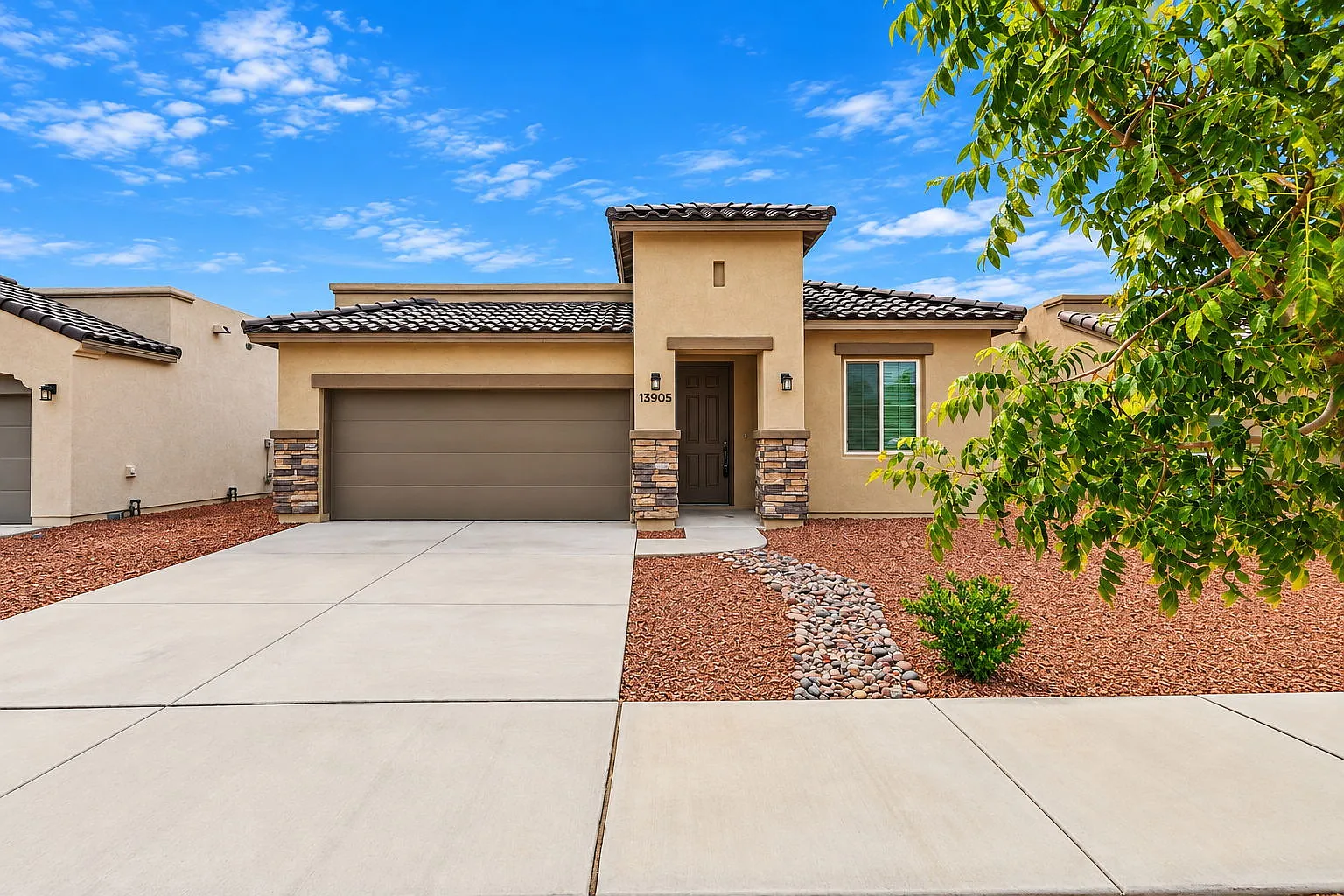 13905 Lorenz Avenue - 1 — Photo 1