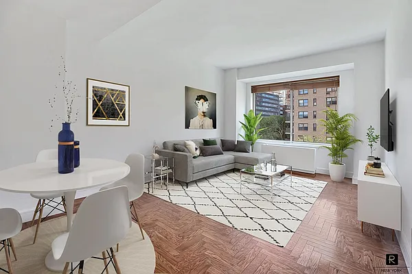 Rented by R New York | media 17