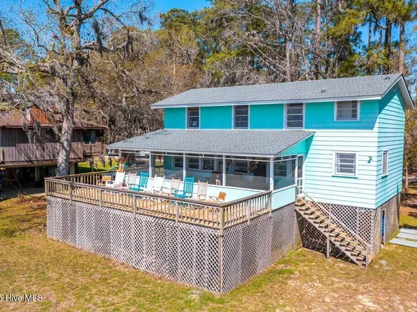 844 Swan Point Drive, Washington, NC 27889