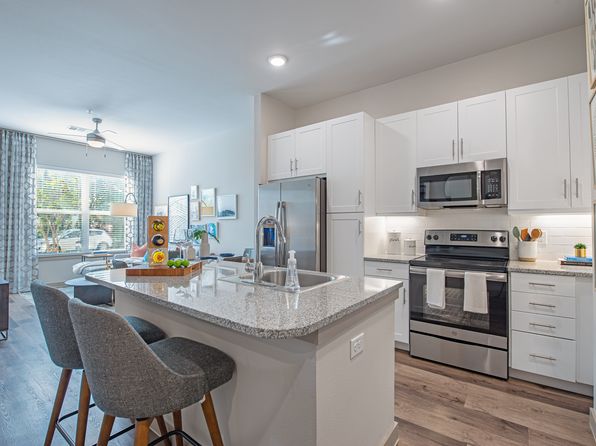 2500 Pepperwood St #2-403