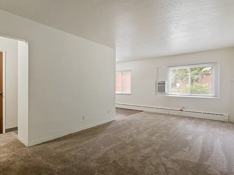 1457 Burke Ave NE — Photo 22