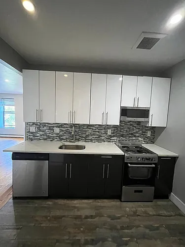315 Alexander Ave Photo 1