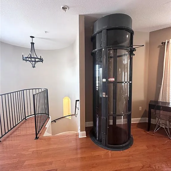 2303 Kensington Garden Ln — Photo 21