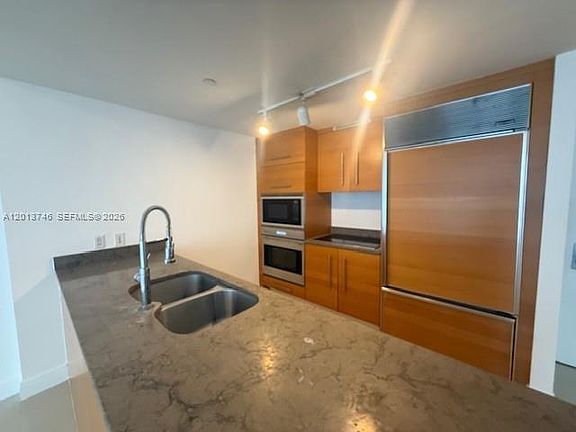 3rd image of 475 Brickell Ave APT 2411