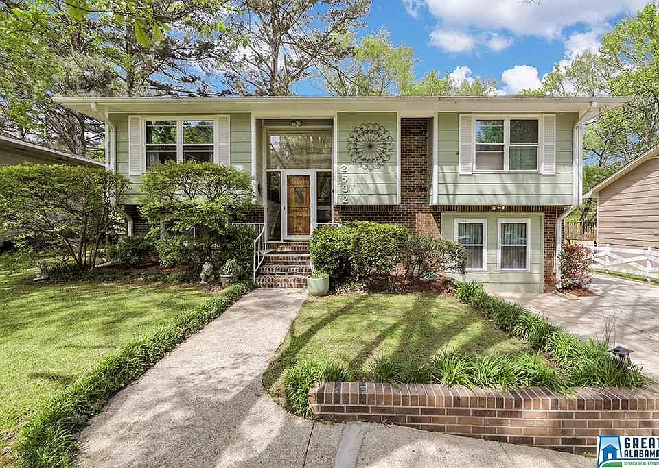 1st image of 2532 Daly Dr