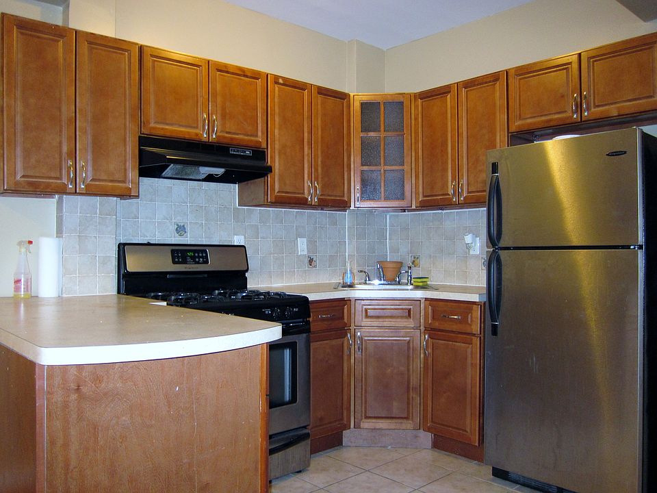 1st image of 1 Halsey St