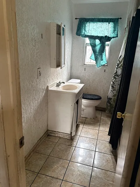Studio, $1,390 — Photo 2