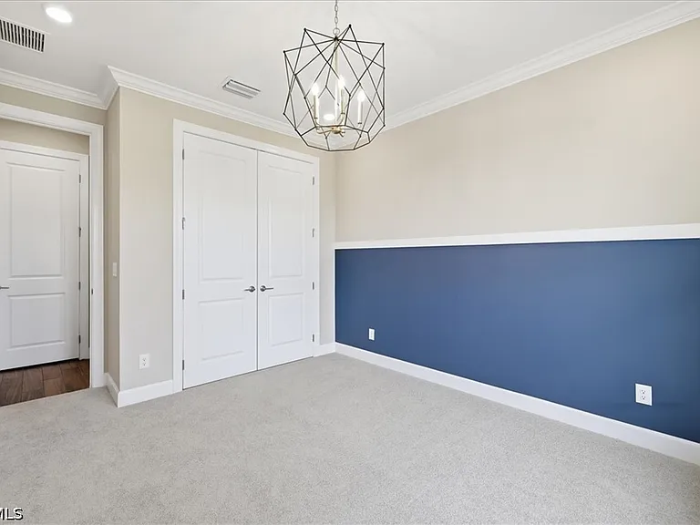 26801 Victoria Pl — Photo 36