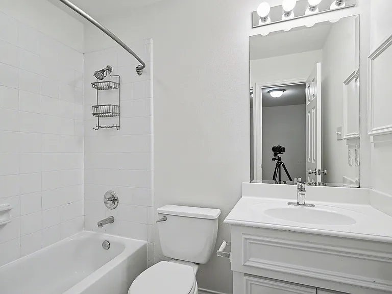 2416 Charleston St #A — Photo 22