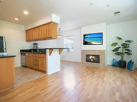 4th image of 13009 Evening Creek Dr S Unit 11