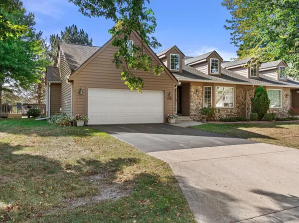 7727 W Maple Ridge COURT, Franklin, WI 53132