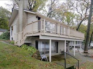 301 Pretty Lake Hts, Kalamazoo, MI 49009