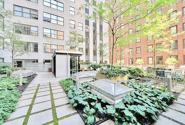 Rented by NY Living Solutions | media 39