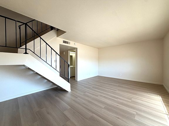 2nd image of 6346 N 47th Ave