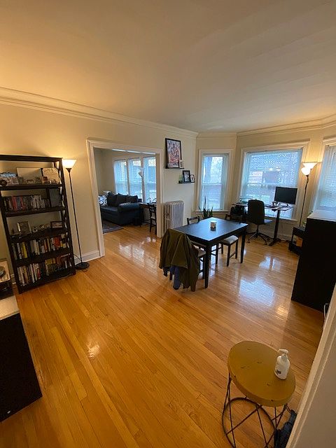1st image of 1630 W Balmoral Ave Unit 1B