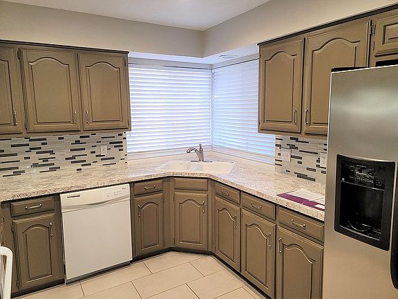 5th image of 3325 Lanarc Dr