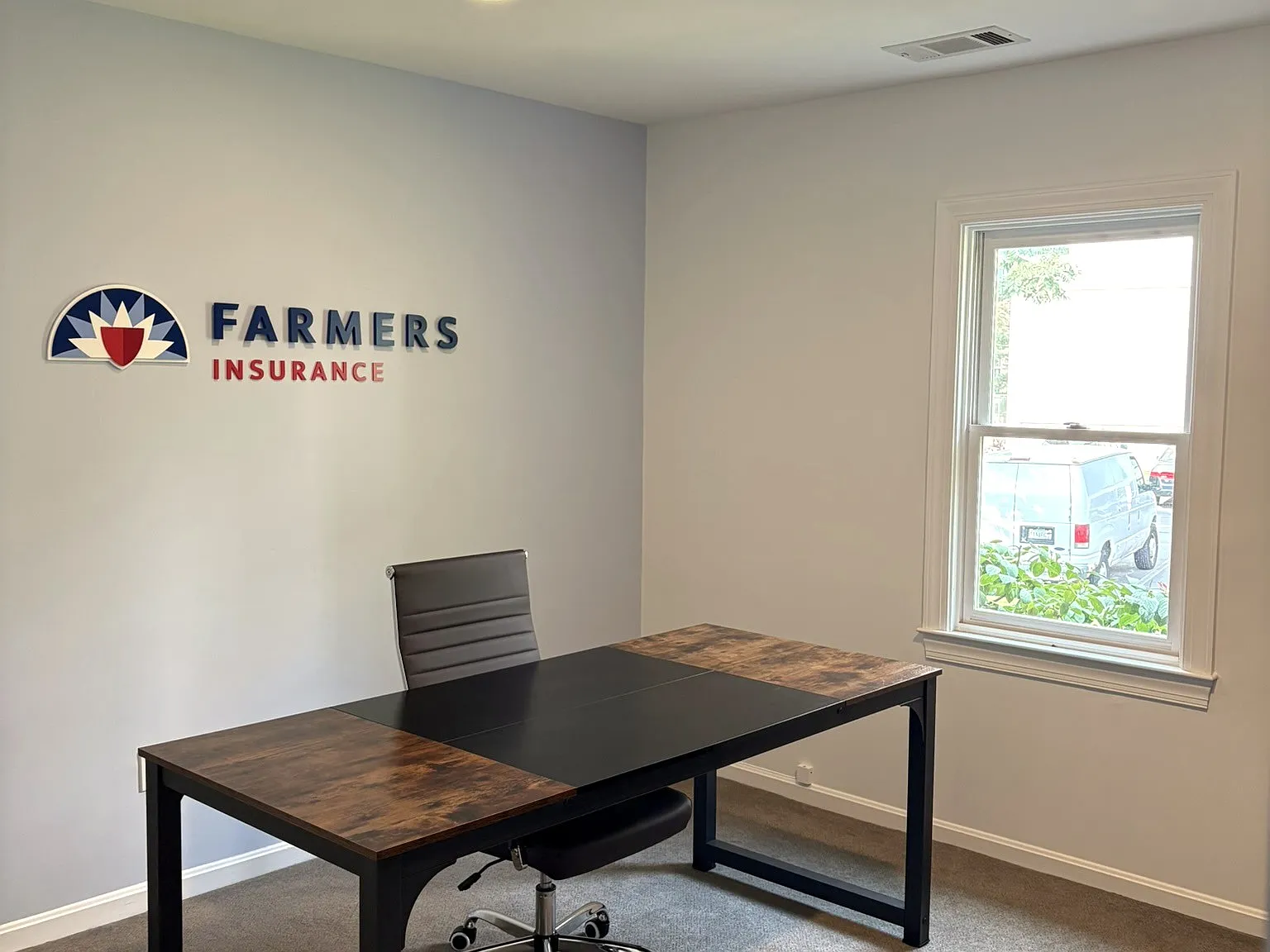 5 bed, 1360 sqft, $3,700 — Photo 4