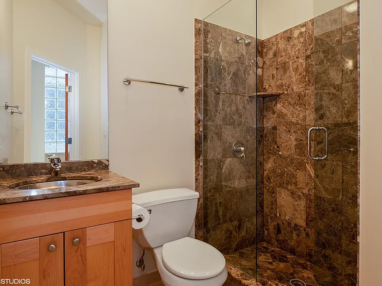 1036 N Wolcott Ave #2 — Photo 7