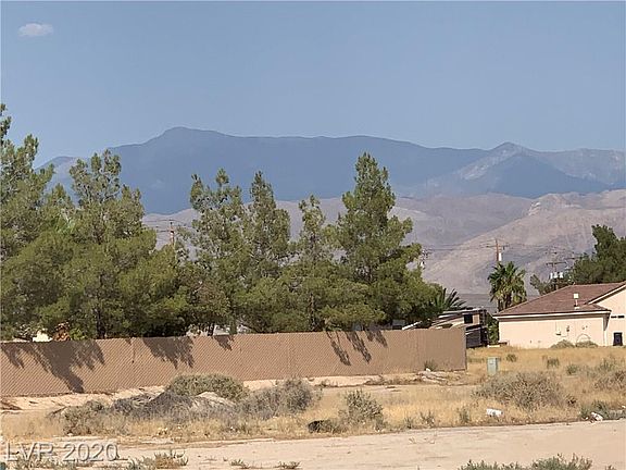 4th image of 2760 Spy Glass Ave