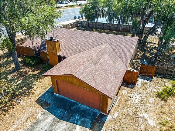 2nd image of 299 Live Oak Ln
