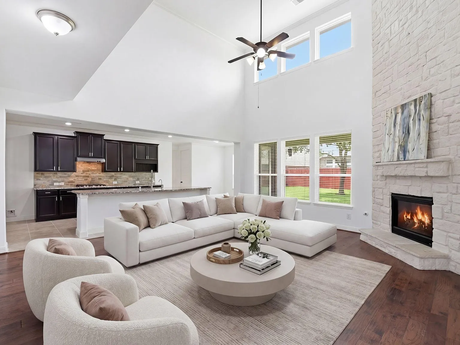 4 bed, 3.5 bath, 3721 sqft, $4,000 — Photo 3